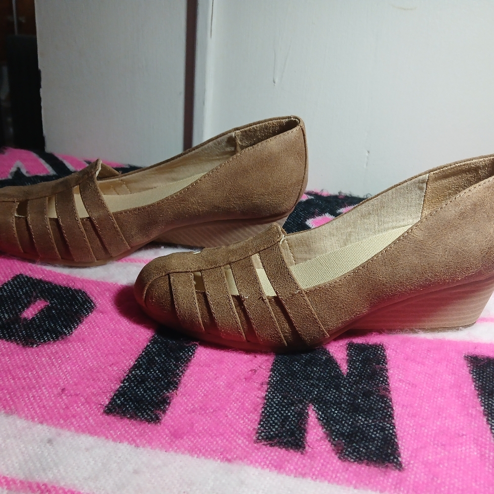 NWOB Dr. Scholl's Tan Wedge Slide On Shoes Memory Foam Spring Summer